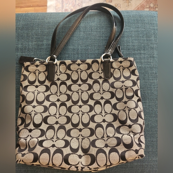 Coach Signature Tote (Vintage) - Picture 4 of 10